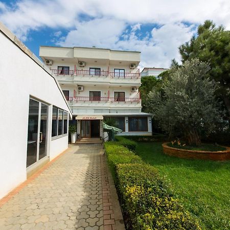 Expert Hotel Golem  Zewnętrze zdjęcie